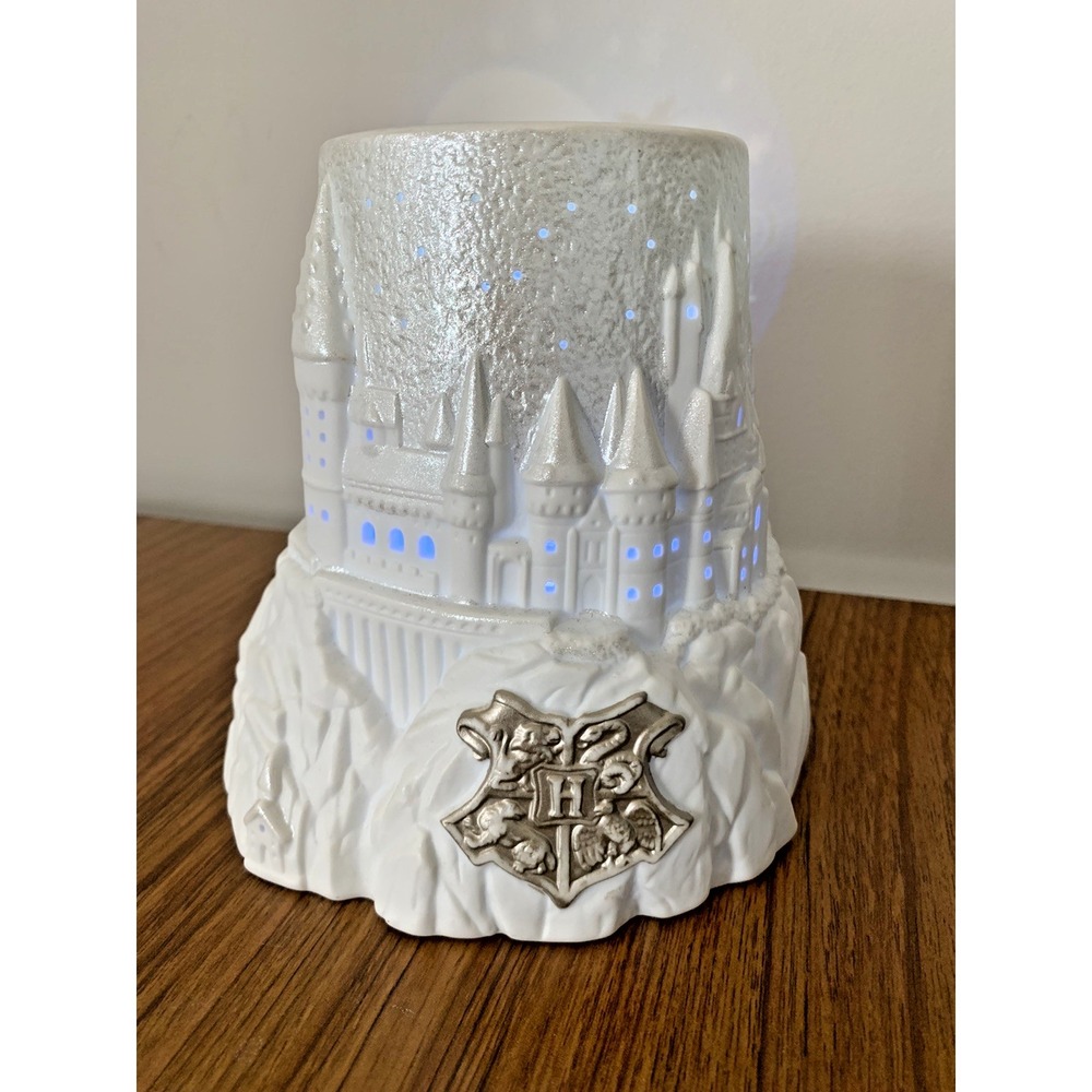Scentsy Harry Potter Christmas at Hogwarts Full Size Wax Warmer White Iridescent